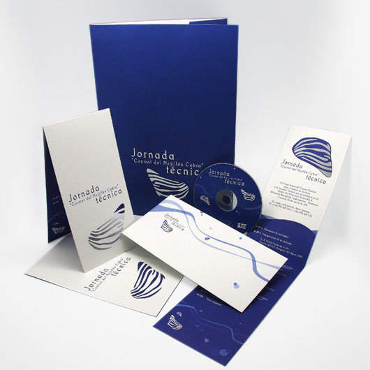 carpeta y cd mejillón cebra